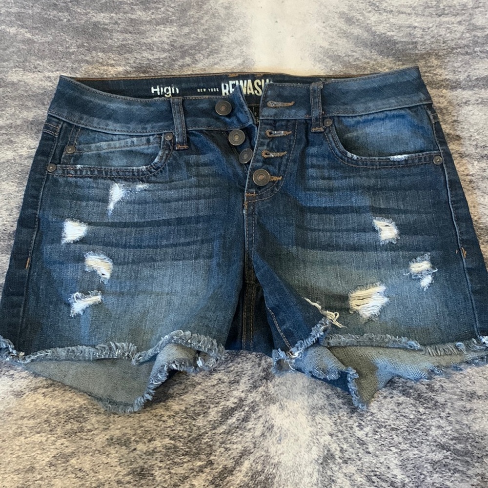 Cute ripped jeans shorts size 1/25